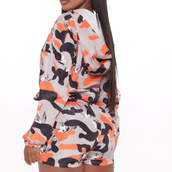 Hoodie and shorts - Picture 2 of 2